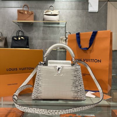 Louis Vuitton Capucines Tibetan crocodile Like Auth 27cm