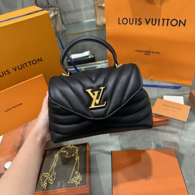 Handbag Louis Vuitton LV Hold Me black Like Auth 23x15x10cm